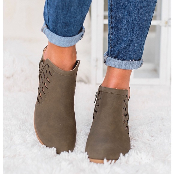 Boutique Shoes - Light Taupe Cut Out Sides Boho Ankle Booties